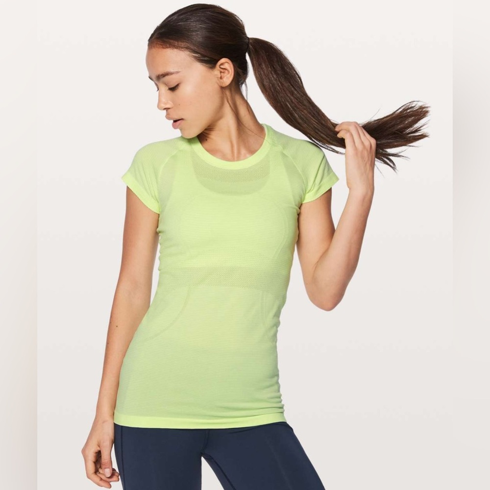 Lululemon Swiftly Tech Short Sleeve Crew
Clear Mint / White
